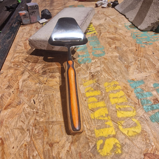 Osthyvel Av Återvunna Skateboards