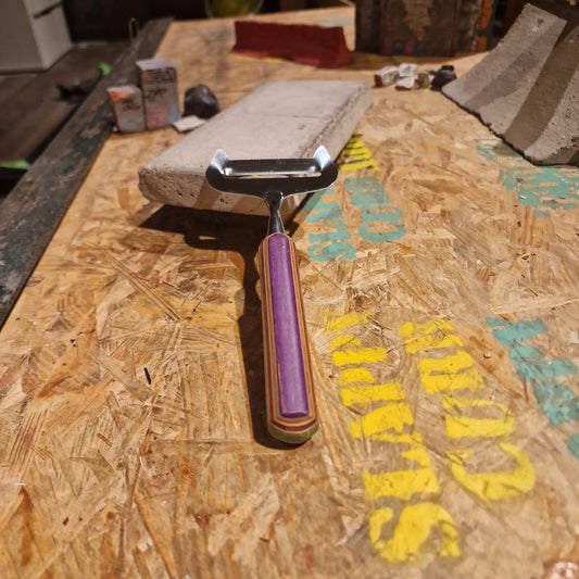 Osthyvel Av Återvunna Skateboards