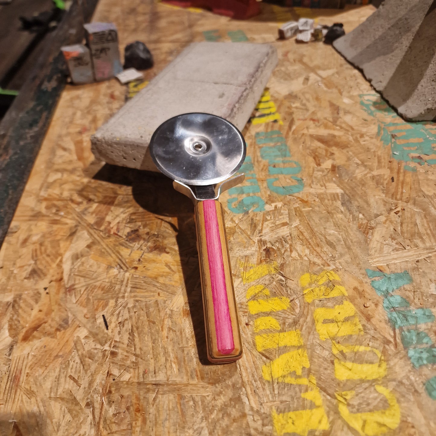 Pizzaslicer Av Återvunna Skateboards