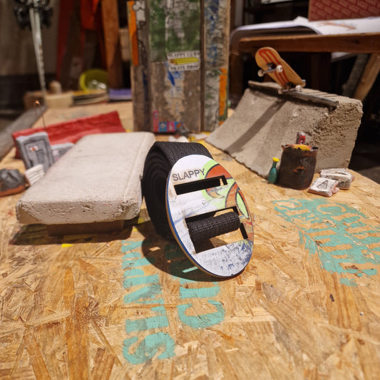Bälte Av Återvunna Skateboards